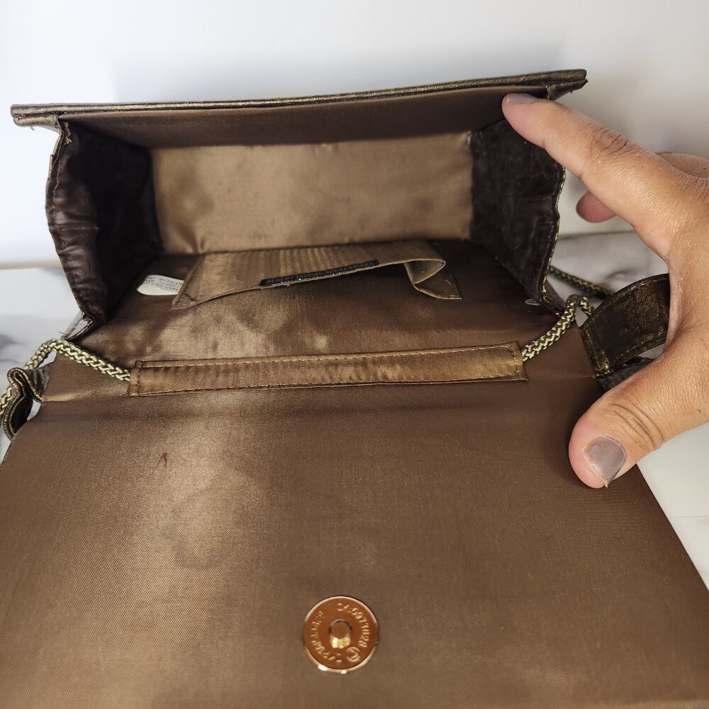 BIJOUX TERNER WOMENS SHINY GOLDEN BROWN CLUTCH BAG - Picture 10 of 13